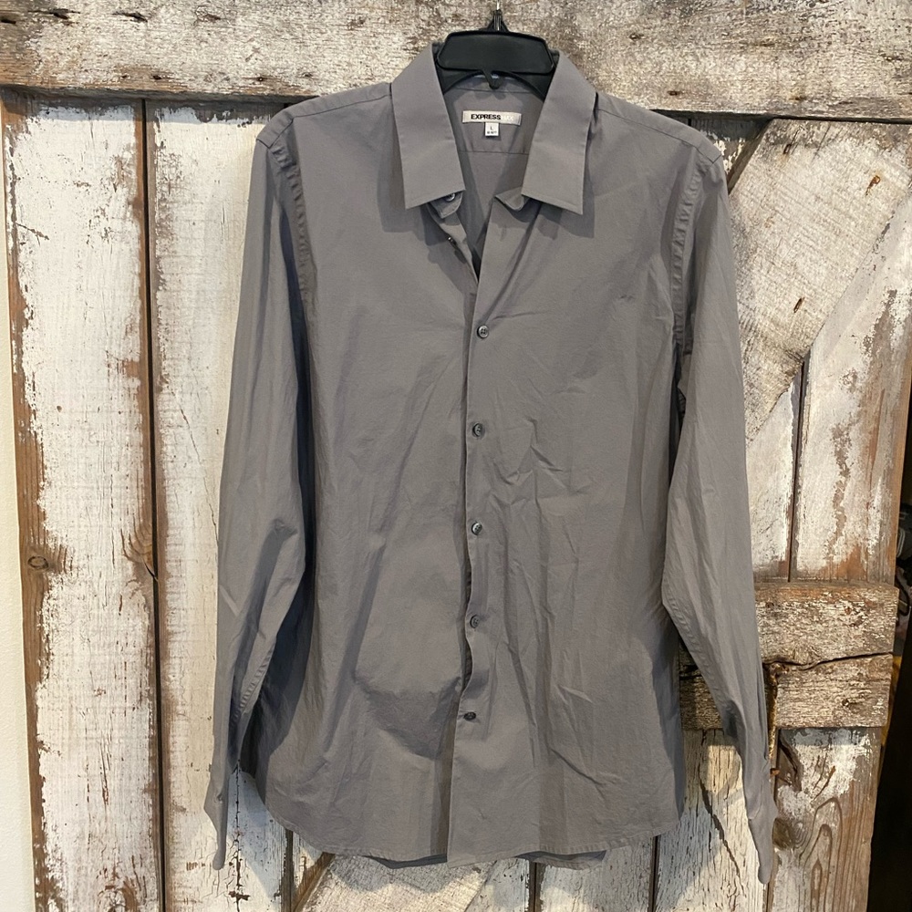 Men’s dress/button shirt